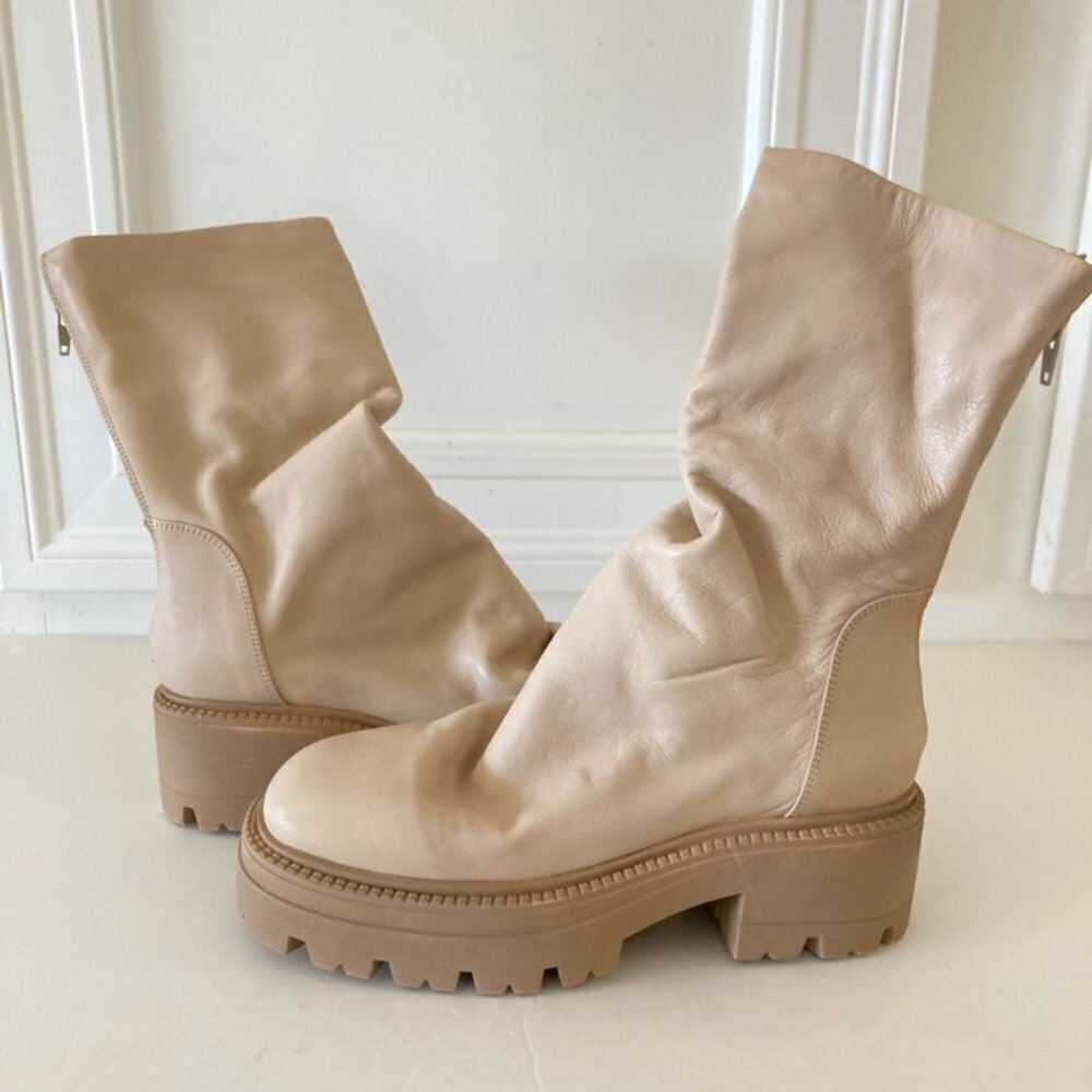 NWOB Emma Ruche Natural Leather Chunky Chelsea Boots Sz 38
